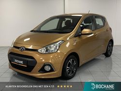 Oranje Gebruikt 2015 Hyundai i10 Comfort Hatchback | € 7.745 (Eerlijke prijs)