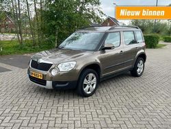 Bruin, metallic lak Gebruikt 2010 Skoda Yeti Ambition SUV | € 4.450 (Goede deal)
