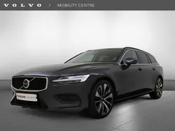 Grijs Gebruikt 2022 Volvo V60 Core Stationwagen | € 40.945 (Eerlijke prijs)
