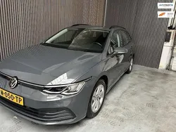 Grijs Gebruikt 2021 VW Golf VIII Life Stationwagen | € 19.250 (Goede deal)
