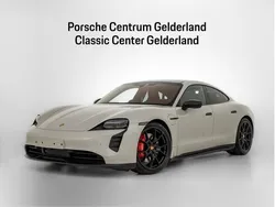 Zwart, metallic lak Gebruikt 2024 Porsche Taycan GTS Sedan | € 119.900