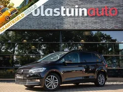 Zwart Gebruikt 2024 VW Touran Comfortline MPV | € 39.950 (Duur)
