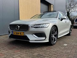 Grijs, metallic lak Gebruikt 2021 Volvo V60 Inscription Stationwagen | € 34.995 (Eerlijke prijs)