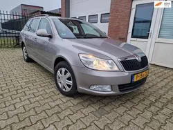 Geel Gebruikt 2009 Skoda Octavia Ambition Stationwagen | € 5.295 (Iets duurder)