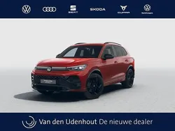 Rood Nieuw 2025 VW Tiguan R-line Edition SUV | € 59.134 (Duur)