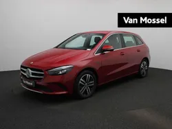 Rood Gebruikt 2021 Mercedes B250 Business MPV | € 26.845 (Goede deal)