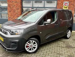 Grijs Gebruikt 2023 Fiat Doblò Sport MPV | € 15.950 (Eerlijke prijs)