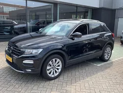 Zwart Gebruikt 2021 VW T-Roc Style SUV | € 24.945 (Super prijs)