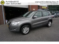 Grijs, metallic lak Gebruikt 2011 VW Tiguan Comfortline SUV | € 7.745 (Goede deal)