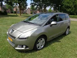 Grijs, metallic lak Gebruikt 2010 Peugeot 5008 MPV | € 1.150 (Super prijs)