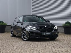 Zwart Gebruikt 2021 BMW 118 Executive Hatchback | € 25.990 (Iets duurder)