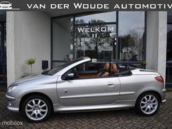 Grijs Gebruikt 2003 Peugeot 206 CC Roland Garros Cabriolet | € 1.999 (Eerlijke prijs)