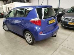 Blauw Gebruikt 2011 Toyota Verso-S MPV | € 4.250 (Goede deal)