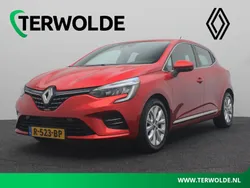 Rood Gebruikt 2021 Renault Clio V Intens Hatchback | € 16.840 (Eerlijke prijs)