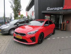Rood Gebruikt 2021 Kia ProCeed GT-Line Hatchback | € 26.450 (Eerlijke prijs)