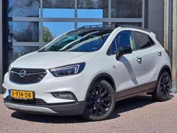 Wit, metallic lak Gebruikt 2018 Opel Mokka X Innovation SUV | € 17.950 (Eerlijke prijs)