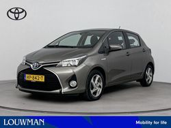 Grijs Gebruikt 2015 Toyota Yaris Hybrid Trend Hatchback | € 13.745 (Eerlijke prijs)
