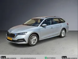 Zilver Gebruikt 2022 Skoda Octavia Business Line Stationwagen | € 18.995 (Super prijs)