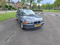 Blauw Gebruikt 1998 BMW 318 Sedan | € 4.250 (Eerlijke prijs)