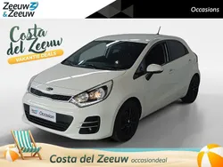 Wit Gebruikt 2015 Kia Rio Hatchback | € 9.995 (Eerlijke prijs)