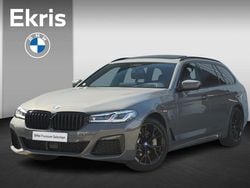 Grijs Gebruikt 2022 BMW 530e M Sport Stationwagen | € 42.900 (Duur)