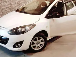 Wit Gebruikt 2012 Mazda 2 Hatchback | € 3.990 (Super prijs)