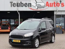 Zwart Gebruikt 2016 Ford Tourneo Courier Titanium MPV | € 8.985 (Goede deal)