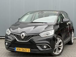 Zwart Gebruikt 2018 Renault Scénic IV Zen MPV | € 11.444 (Eerlijke prijs)