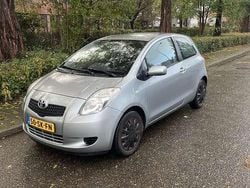 Grijs Gebruikt 2006 Toyota Yaris Verso Sol MPV | € 1.800 (Eerlijke prijs)