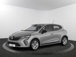 Rood Nieuw 2024 Renault Clio V Evolution Hatchback | € 24.190 (Eerlijke prijs)