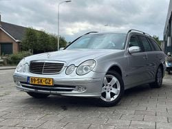Grijs Gebruikt 2006 Mercedes E270 Avantgarde Stationwagen | € 2.300