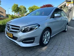 Grijs, metallic lak Gebruikt 2015 Mercedes B180 Ambition MPV | € 14.900 (Eerlijke prijs)