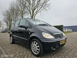 Zwart Gebruikt 2002 Mercedes A140 Elegance MPV | € 1.399 (Goede deal)