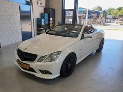 Wit Gebruikt 2011 Mercedes E200 AMG Cabriolet | € 16.999 (Eerlijke prijs)