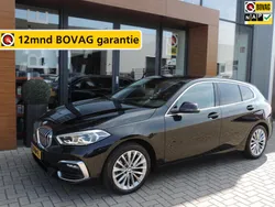Zwart Gebruikt 2021 BMW 118 Luxury Line Hatchback | € 22.880 (Eerlijke prijs)
