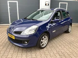 Blauw Gebruikt 2009 Renault Clio GrandTour Expression Stationwagen | € 1.850 (Eerlijke prijs)