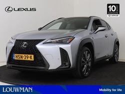 Grijs Gebruikt 2024 Lexus UX 250h Sport Design Packet SUV | € 43.945 (Eerlijke prijs)