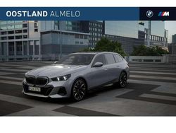 Grijs Nieuw 2025 BMW 530e Comfort Edition Stationwagen | € 91.296 (Eerlijke prijs)