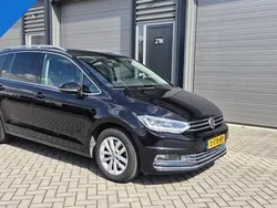 Zwart Gebruikt 2018 VW Touran Highline MPV | € 22.995 (Eerlijke prijs)