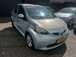 Blauw Gebruikt 2007 Toyota Aygo Hatchback | € 1.549 (Iets duurder)