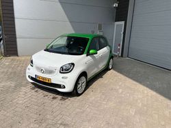Wit, andere lak Gebruikt 2017 Smart ForFour Electric Drive Sedan | € 11.950 (Duur)