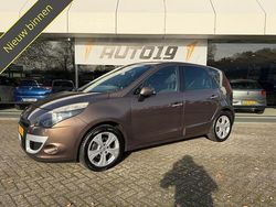 Bruin (metallic) Gebruikt 2009 Renault Scénic III Privilege MPV | € 2.919 (Eerlijke prijs)