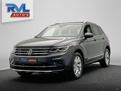 Grijs (metallic) Gebruikt 2022 VW Tiguan SUV | € 33.800 (Super prijs)