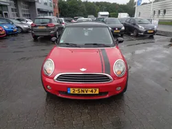 Rood Gebruikt 2013 Mini ONE Hatchback | € 2.950 (Goede deal)