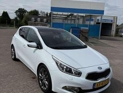 Wit Gebruikt 2012 Kia Ceed Spirit Hatchback | € 9.500 (Eerlijke prijs)