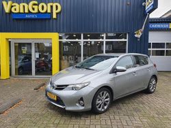 Grijs Gebruikt 2014 Toyota Auris Hybrid Executive Hatchback | € 13.995 (Eerlijke prijs)