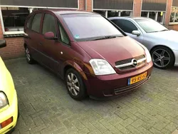 Rood Gebruikt 2005 Opel Meriva MPV | € 1.249