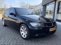 Zwart Gebruikt 2005 BMW 318 Executive Sedan | € 1.499 (Eerlijke prijs)