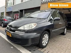 Grijs Gebruikt 2004 Peugeot 807 Premium MPV | € 2.995