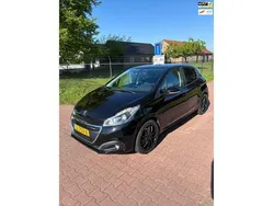 Zwart Gebruikt 2016 Peugeot 208 Hatchback | € 6.750 (Eerlijke prijs)